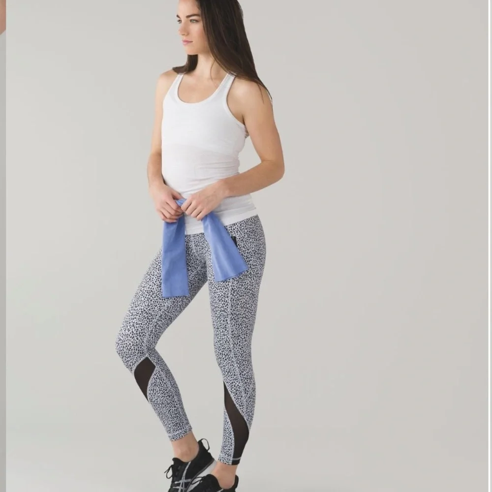 lululemon Inspire Crop Tight Mesh‎ Legging sz 2 Miss Mosaic